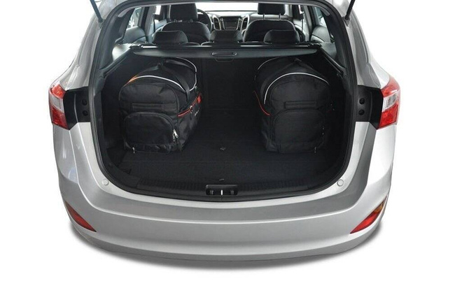 HYUNDAI i30 WAGON 2012-2017 CONJUNTO DE BOLSAS 5 PIE