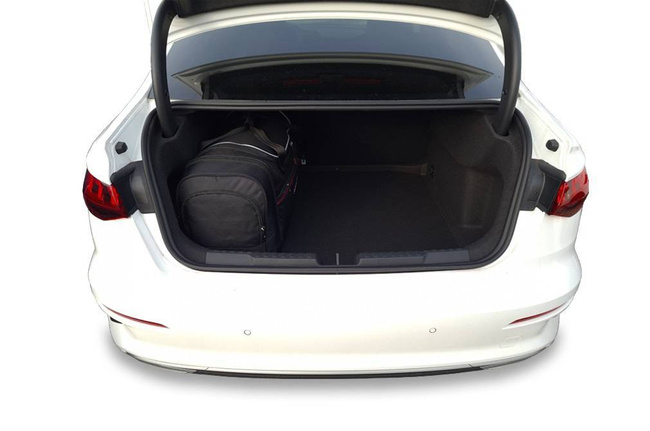 AUDI A3 LIMOUSINE 2020+ CONJUNTO DE BOLSAS 3 PIE