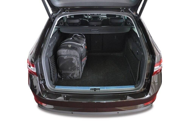 SKODA SUPERB KOMBI 2015-2023 CONJUNTO DE BOLSAS 5 PIE