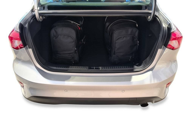 FORD FOCUS LIMOUSINE 2020-2021 CONJUNTO DE BOLSAS 5 PIE