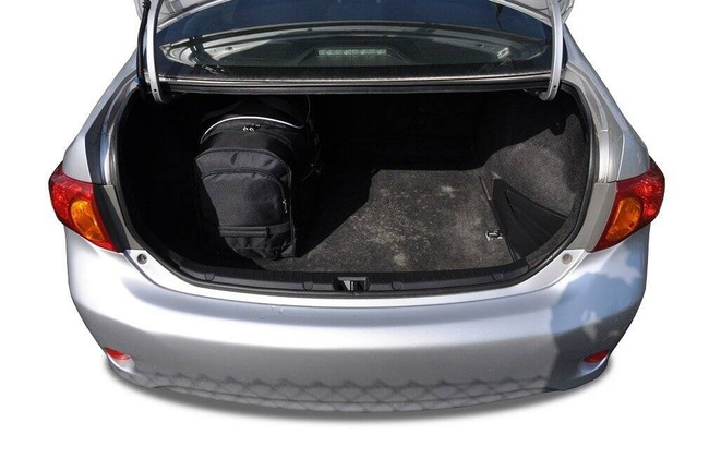 TOYOTA COROLLA LIMOUSINE 2007-2014 KOFFERTASSENSET 5 ST.